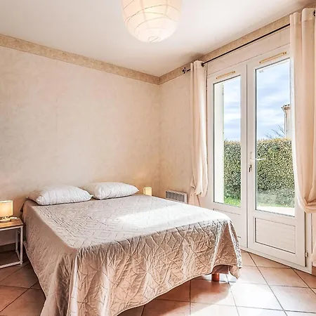 La Pivoine By Interhome Six-Fours-les-Plages